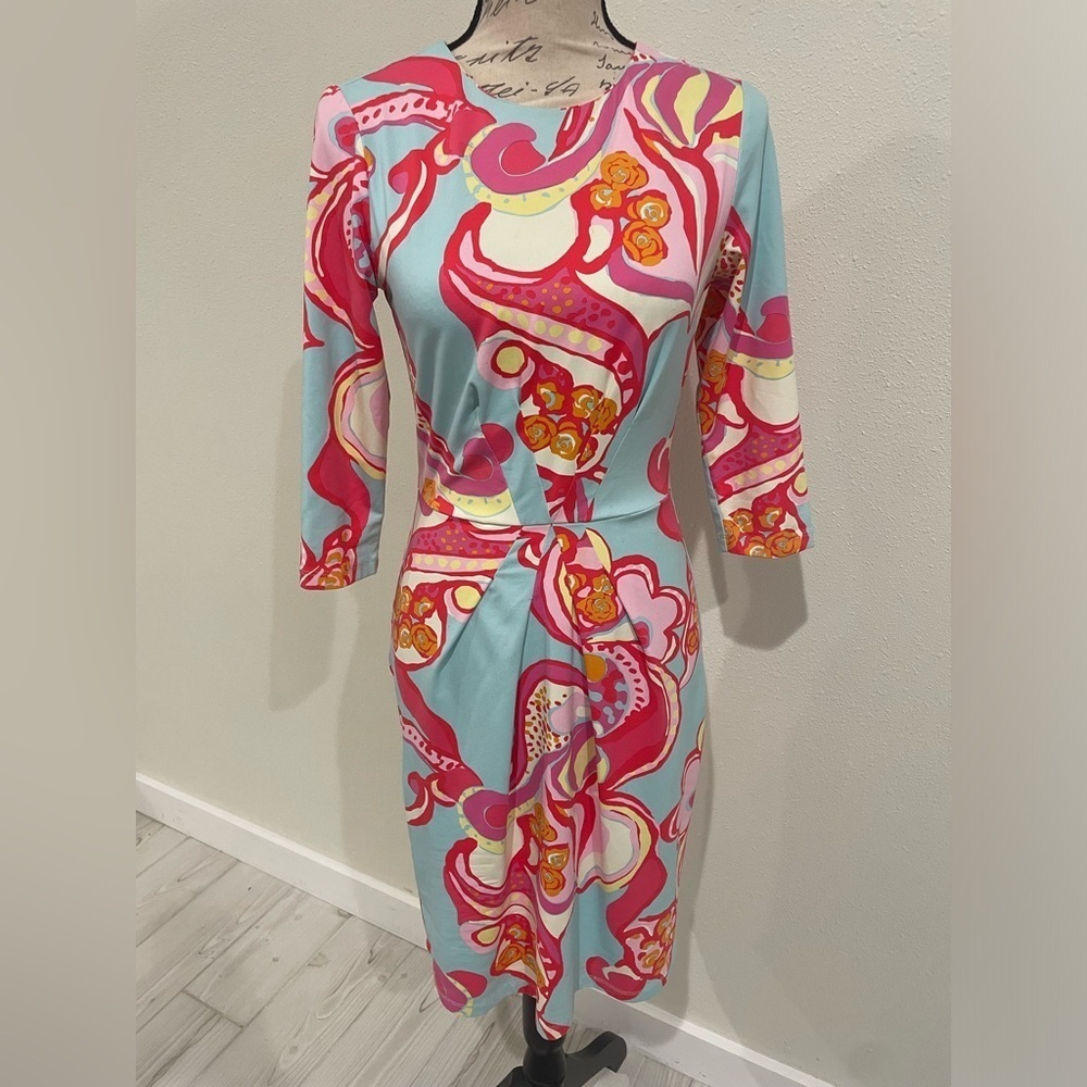 J. McLaughlin Blue and Pink Sheath Dress 3/4 Sleeve Crew Neck